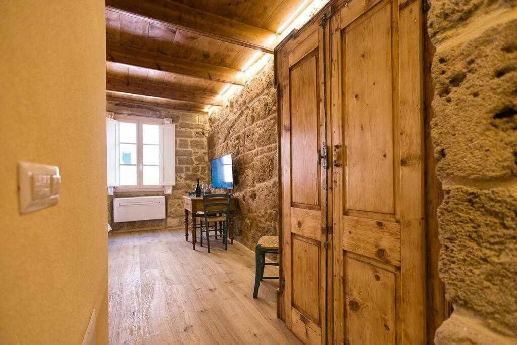 Grand Suite Gioberti Elegante Nel Cuore Di Alguer Exterior foto